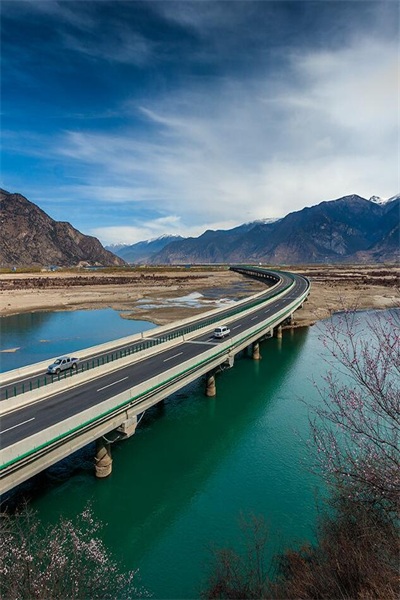 林拉公路